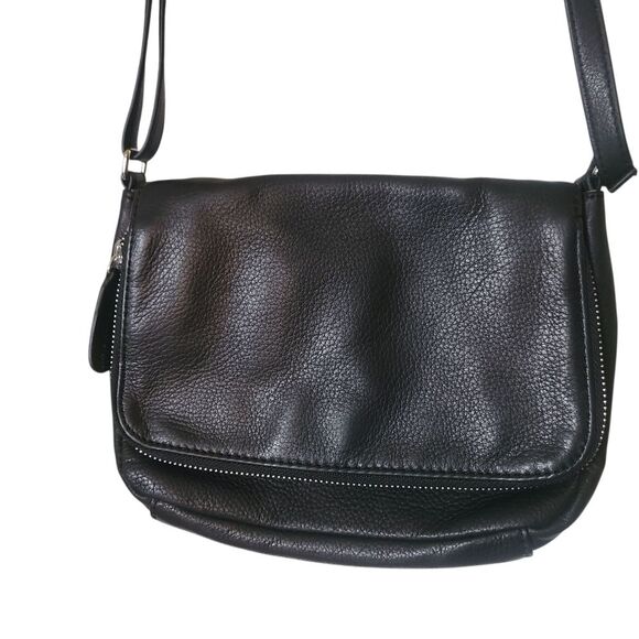 margot preston soft black genuine pebbled leather flap over crossbody bag - Picture 2 of 10